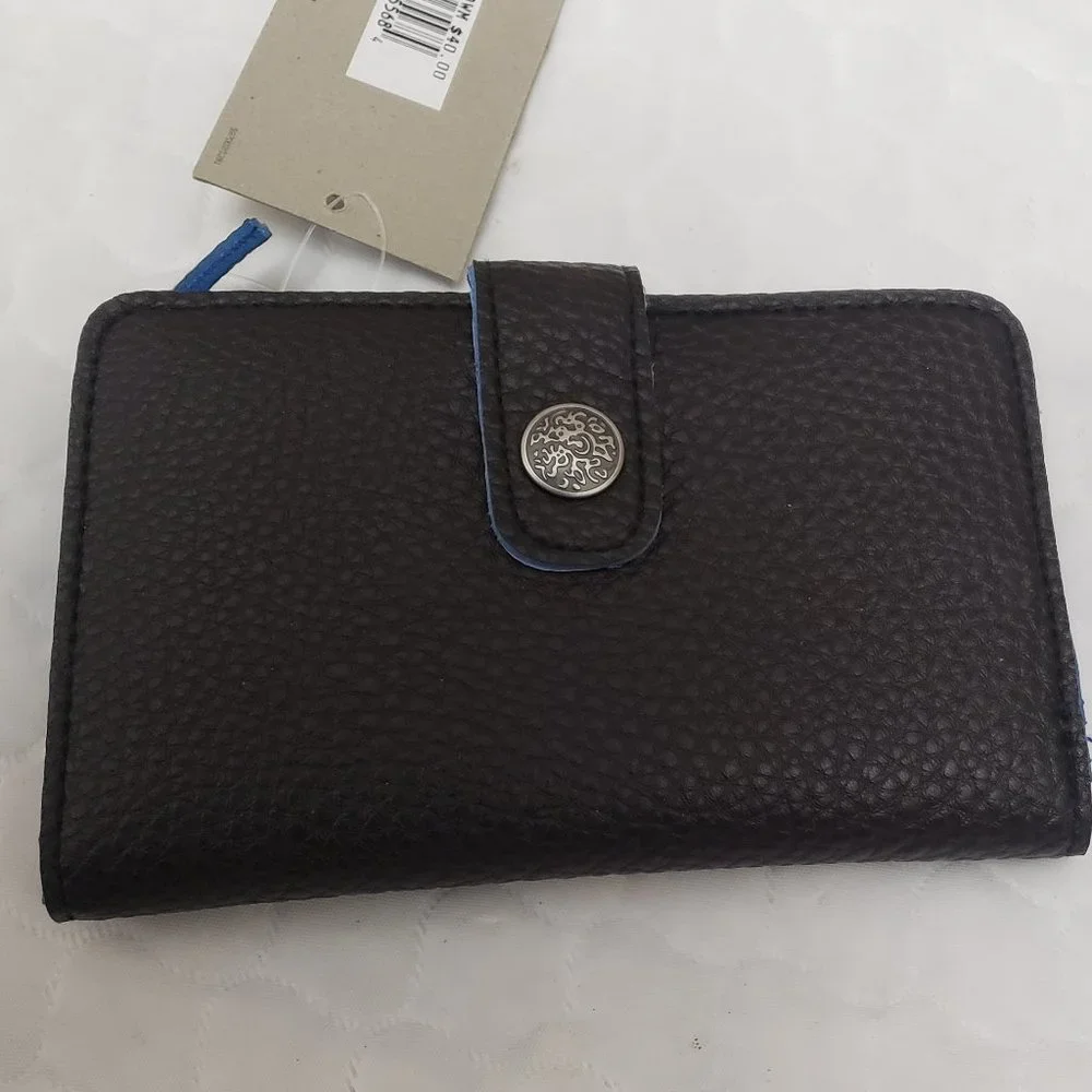 Kenneth Cole Reaction Wallet - Picture 4 of 10